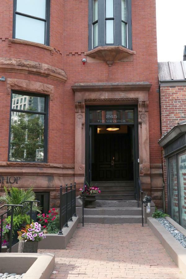 Cozy Newbury Street Studio, #5 Бостон Экстерьер фото